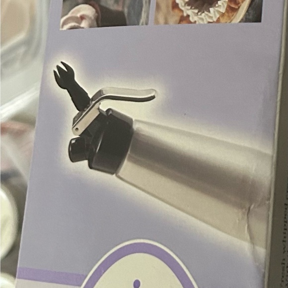 Brand New Wilton Dessert WHIPPER PRO Set holiday gift - Picture 4 of 4